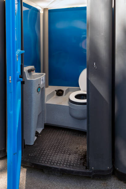 Best Porta potty delivery and setup  in Wilmington Manor, DE